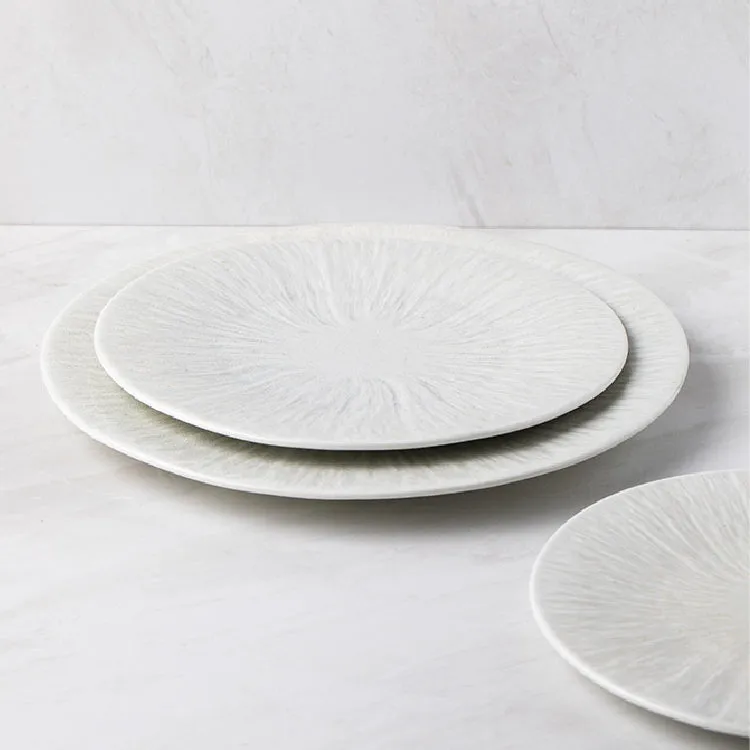 Elegant Design Ceramic Plate