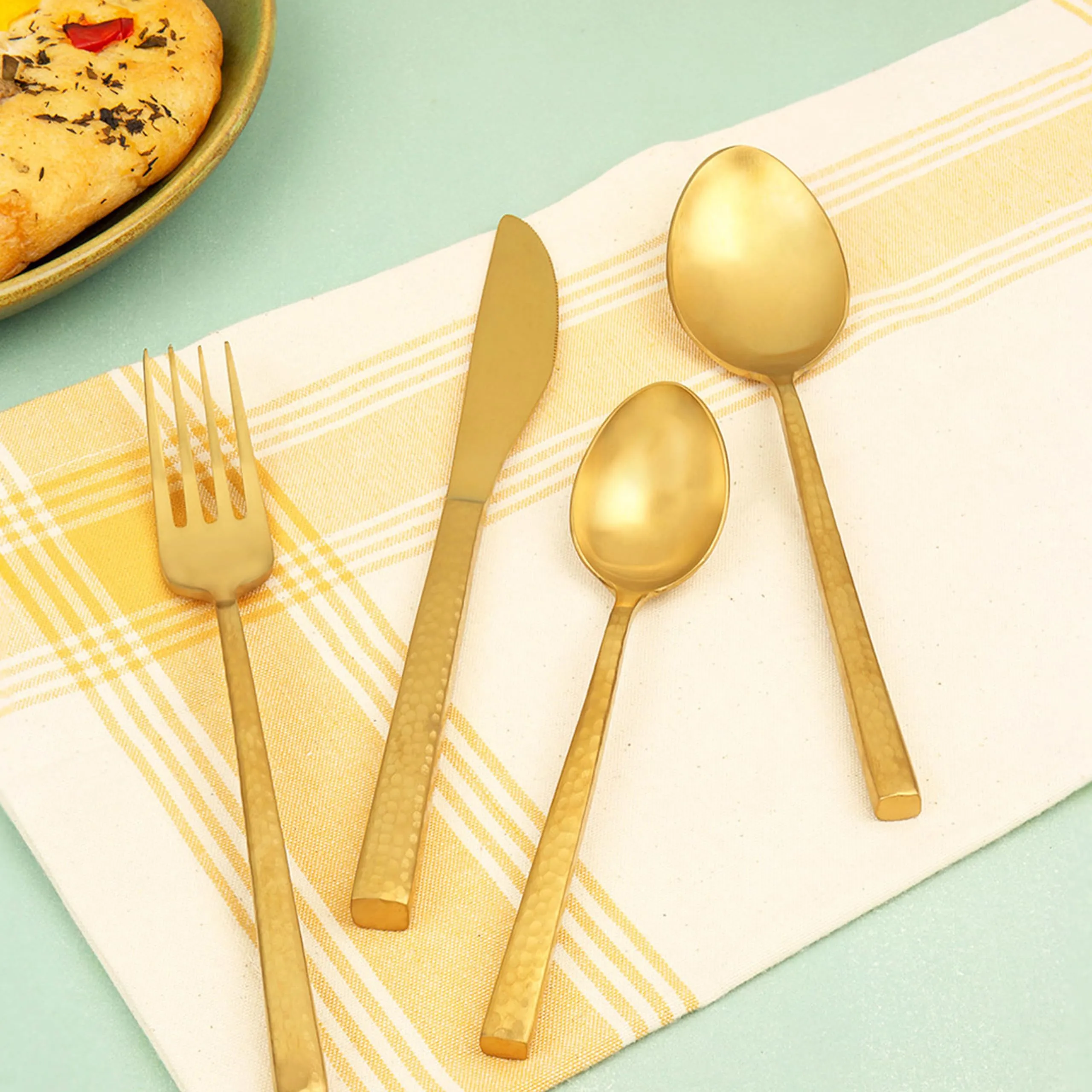 Ellementry Aurum Gold Hammered Cutlery Set of 4| Stainless Steel Set | Food Grade Silverware for Home & Kitchen | Dishwasher Safe | Cutlery Set for Dining Table | Spoon/Fork/Knife Set (Pack of 2)