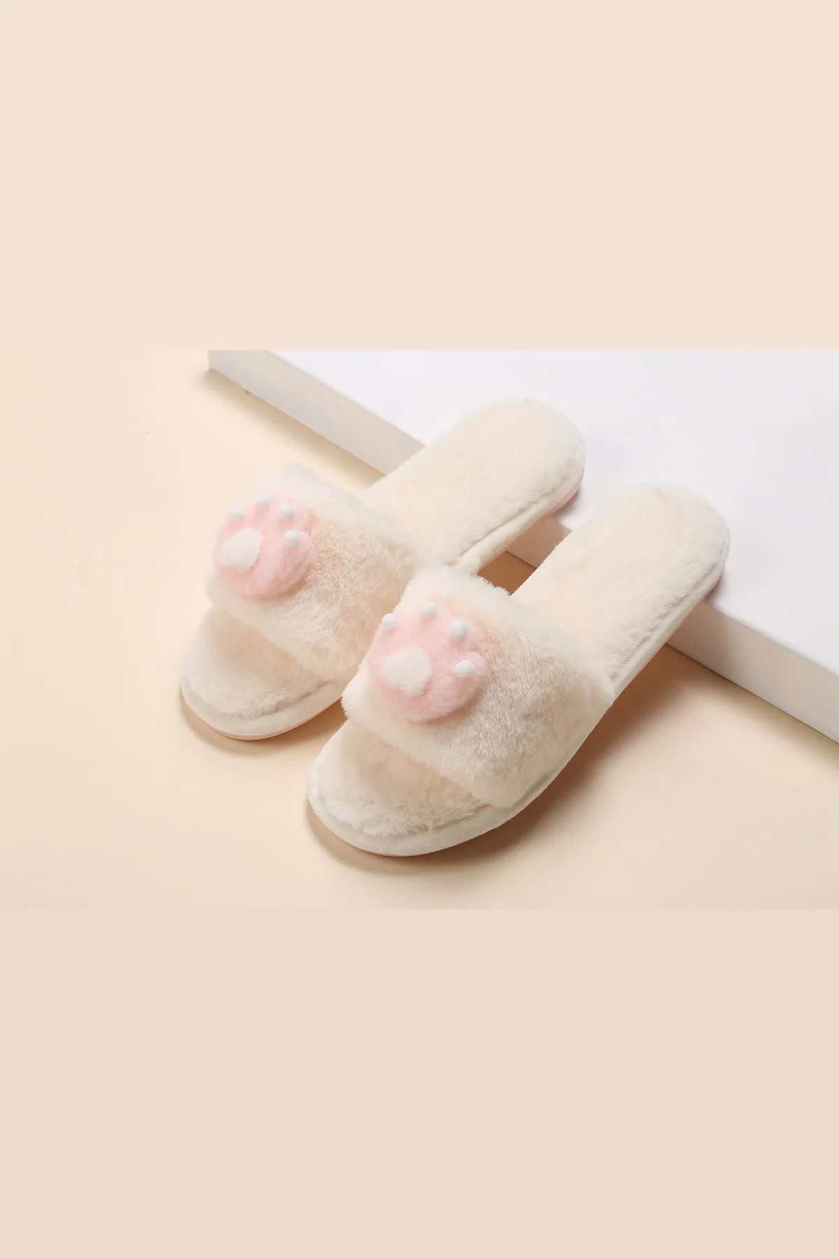 Lykke Home | White Paw Slippers