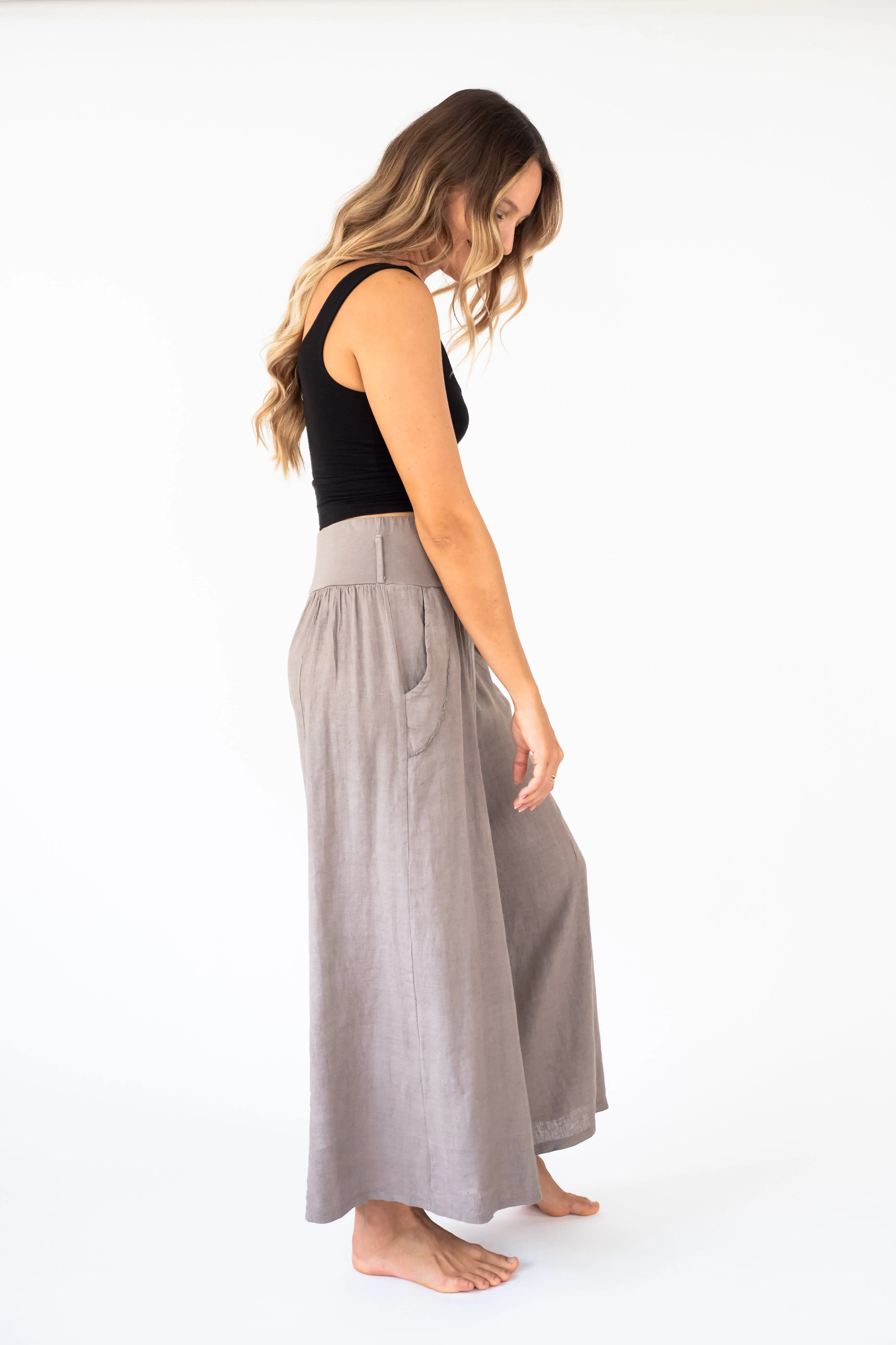 the HUI linen Palazzo pants